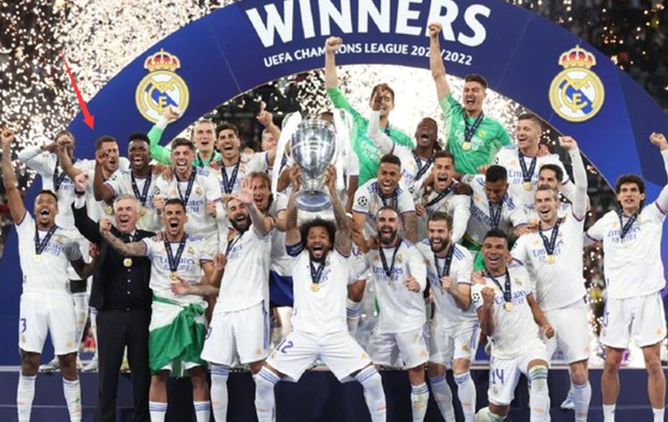 李晓霞在大 李晓霞在大